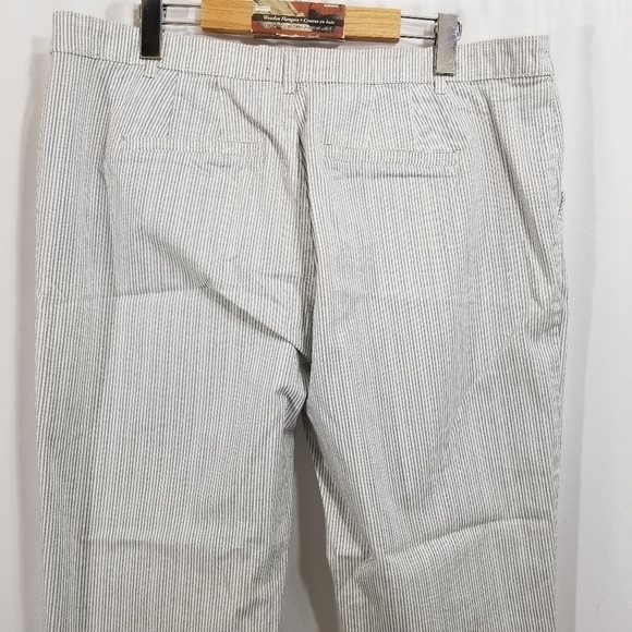 REITMAN'S Cotton Spandex striped plus size 16 capris - Picture 14 of 15